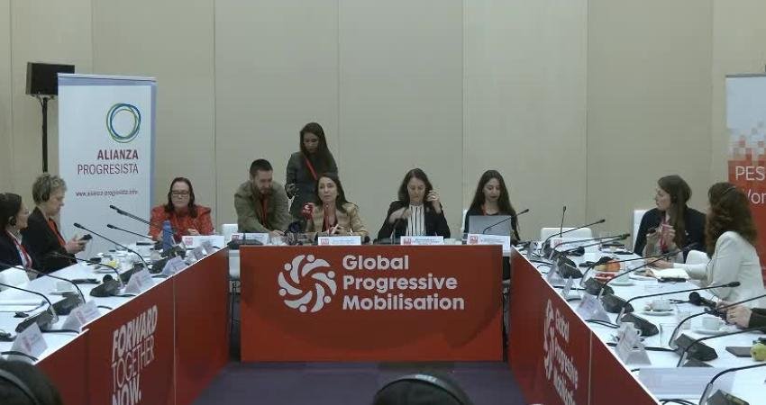 DEM Parti Eş Genel Başkanı Tülay Hatimoğulları, Barselona’da düzenlenen Küresel