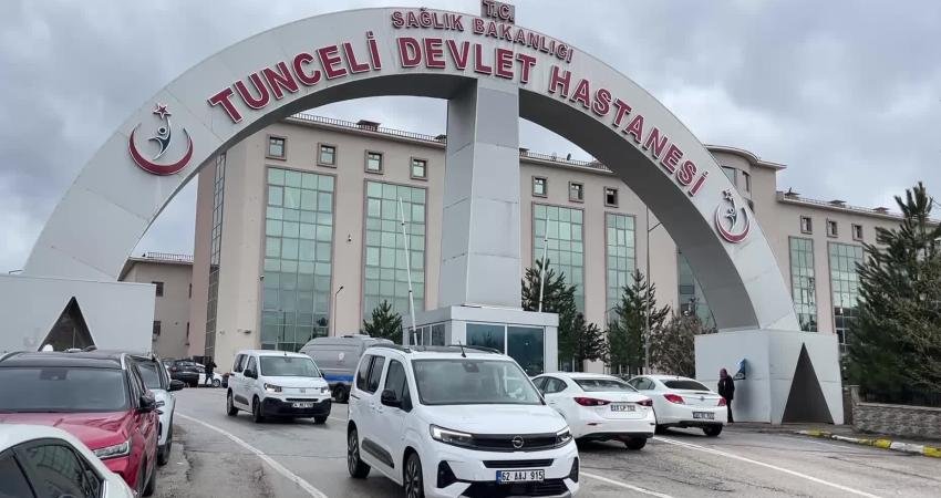 Tunceli’de bahçeye giren dana nedeniyle çıkan kavgada 4 kişi yaralandı Tunceli’nin Mazgirt İlçesine bağlı Kayacı Köyü’nde bir dananın bahçeye girmesi
