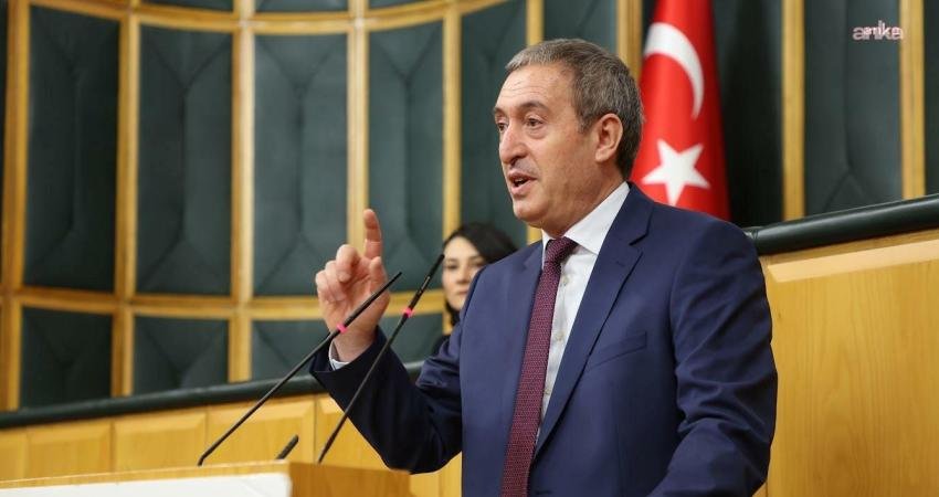 Tuncer Bakırhan: Göz bebeğimiz Batman Petrolspor, 24 yıllık hasret sonunda yeniden 1. Lige yükseldi DEM Parti Eş Genel Başkanı Tuncer Bakırhan, "Sezon boyunca büyük