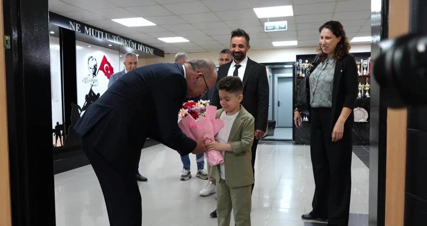 Turgutlu Belediye Başkanı Çetin Akın, 23 Nisan Ulusal Egemenlik ve