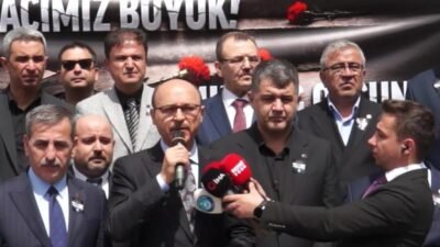 Türk Eğitim-Sen Genel Başkanı Talip Geylan, "Her okula güvenlik görevlisi