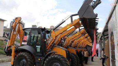 Türkiye Belediyeler Birliği (TBB) tarafından düzenlenen araç teslim töreninde Tepebaşı