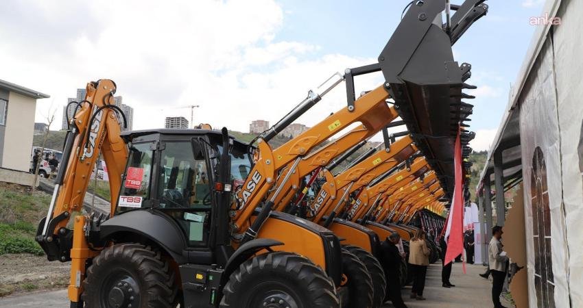 Türkiye Belediyeler Birliği (TBB) tarafından düzenlenen araç teslim töreninde Tepebaşı