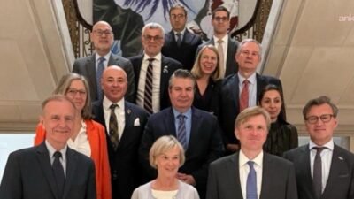  Türkiye'nin Washington Büyükelçisi Sedat Önal, ABD Savaş Bakanı Yardımcısı Eldridge