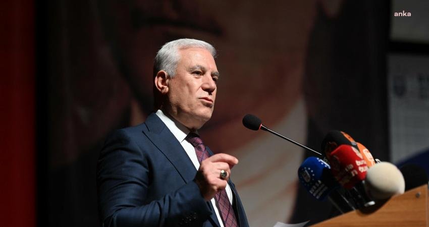 Tutuklanan Bursa Büyükşehir Belediye Başkanı Mustafa Bozbey görevden uzaklaştırıldı İçişleri Bakanlığı, "suç işlemek amacıyla örgüt kurma ve yönetme ve
