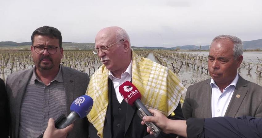 Türkiye Ziraat Odaları Birliği (TZOB) Genel Başkanı Şemsi Bayraktar, İzmir’in