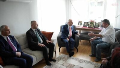 Zafer Partisi Genel Başkanı Ümit Özdağ, ehliyetsiz sürücünün çarpması sonucu hayatını