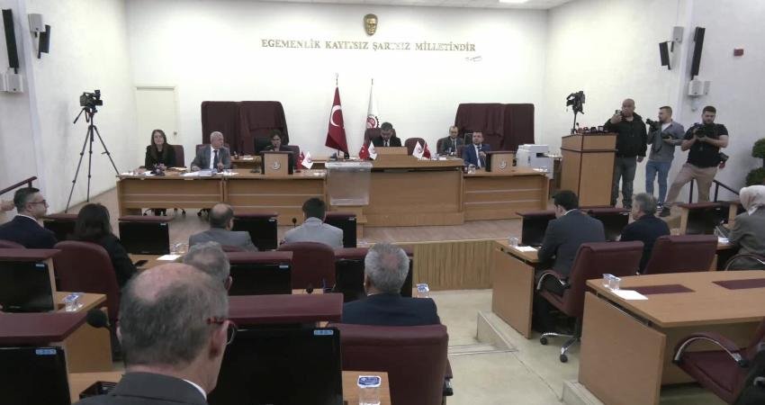 Uşak Belediye Başkan Vekilliğine Özlem Terekeci Özkan seçildi Uşak Belediye Başkanı Özkan Yalım’ın tutuklanarak görevden uzaklaştırılmasının ardından Uşak