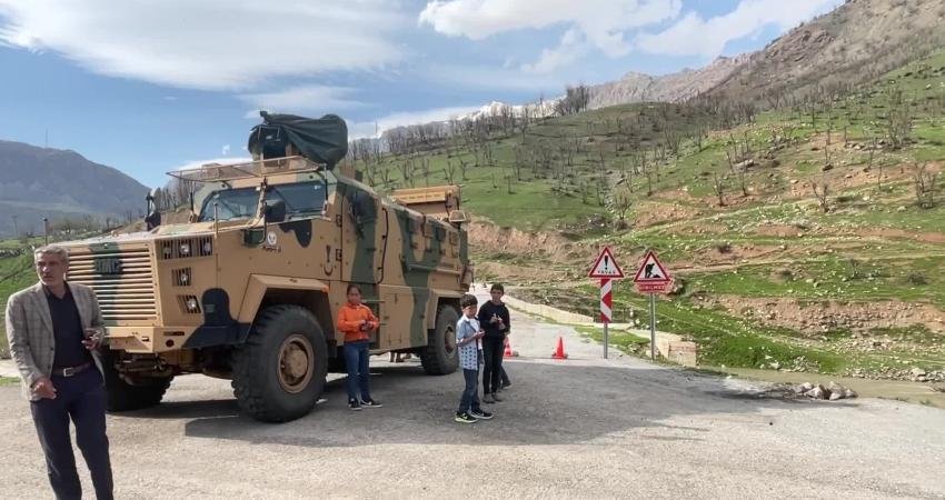 Van’ın Çatak ilçesinde bulunan Reşan Mahallesi’nin ilçeyle tek bağlantısını sağlayan köprünün