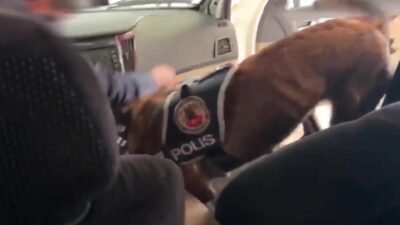 Van’da polis ekiplerinin düzenlediği operasyonlarda 4 kilo 700 gram metamfetamin