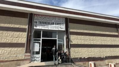 Van Sakatatçılar Çarşısı’nda esnaf, vatandaşın artık sakatat dahi alamadığını, satışlarda