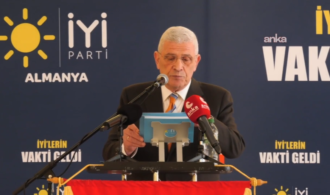 İYİ Parti Genel Başkanı Müsavat Dervişoğlu, Almanya’nın Stuttgart şehrinde partilileriyle