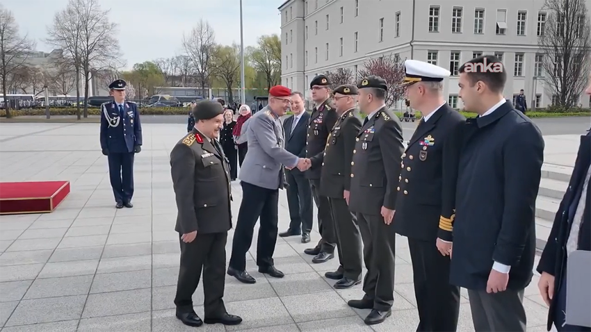 Genelkurmay Başkanı Orgeneral Selçuk Bayraktaroğlu, Almanya Genelkurmay Başkanı Orgeneral Carsten
