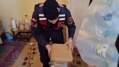 Yozgat’ta iki ayrı eve düzenlenen operasyonda, farklı kenevir tohumlarının melezlenmesiyle