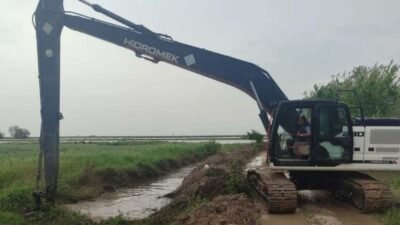 Yumurtalık Belediyesi, aşırı yağış sonrası vatandaşların olumsuzluk yaşamaması ve taşkınların