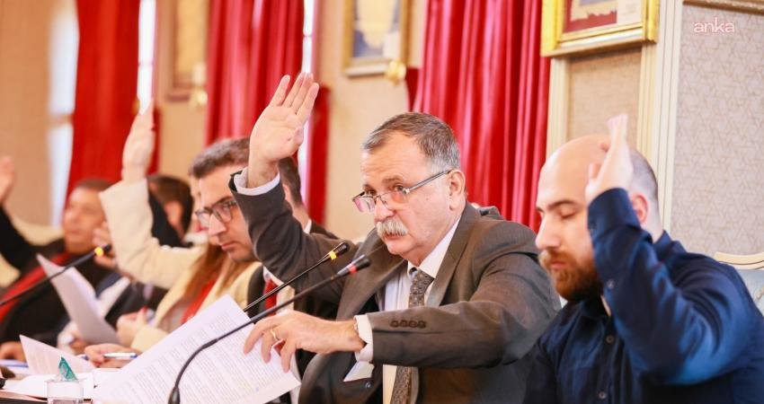 Yunusemre Belediye Meclisi’nde 46 madde karara bağlandı Yunusemre Belediyesi'nin nisan ayı meclis toplantısında 46 madde görüşülerek karara