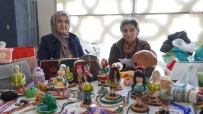 Yunusemre Belediyesi, Ferdi Zeyrek Millet Çarşısı’nda kurulan Kadın El Emeği