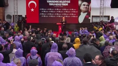 Yunusemre Belediyesi'nin hayata geçirdiği 43 projenin açılış töreni CHP Genel