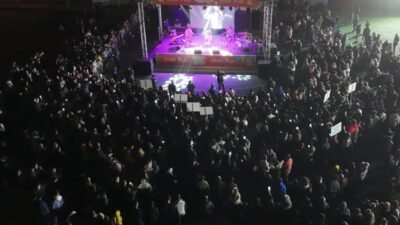 Yüreğir Belediyesi'nin 14. Uluslararası Portakal Çiçeği Karnavalı kapsamında Doğankent’te düzenlediği Mikail