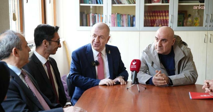 Zafer Partisi Genel Başkanı Ümit Özdağ, Orhangazi Cemevi’ni ziyaret ederek Alevi Dedesi