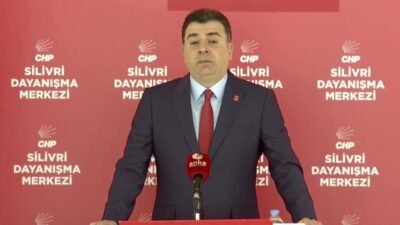 CHP Sözcüsü Zeynel Emre, Bursa Büyükşehir Belediye Başkanı Mustafa Bozbey'in