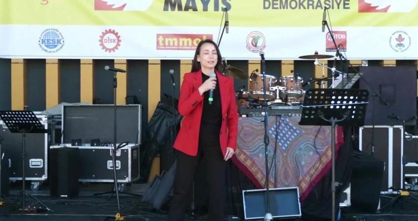 Van’da düzenlenen 1 Mayıs mitinginde konuşan DEM Parti Eş Genel