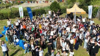İzmir’de sosyal imkanları kısıtlı mahallelerde yürütülen proje, 68 aile ve