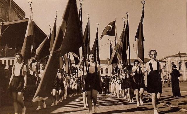 Aslına bakarsanız; Atatürk, Cumhuriyet ve ulus devlet gibi konuları konuşabilmek