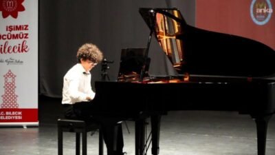 Bilecik Belediyesi tarafından gerçekleştirilen 2. Uluslararası Ayva Çiçeği Piyano Festivali’nde