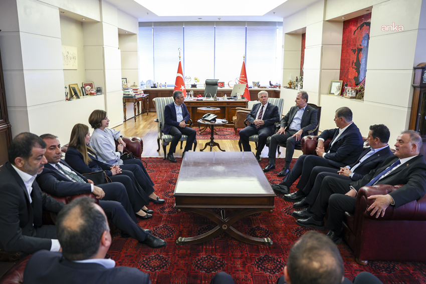 CHP'li Büyükşehir Belediye Başkanları tarafından yayımlanan ortak açıklamada, "'Mutlak butlan'