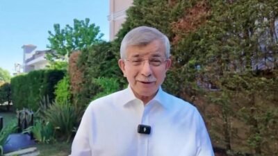 Ahmet Davutoğlu, "Kurban Bayramı'nı eda ederken, Arafat'ta belki daha önce
