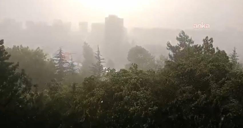 İBB Afet İşleri Dairesi AKOM, İstanbul'da sabah saatlerinden itibaren başlayan