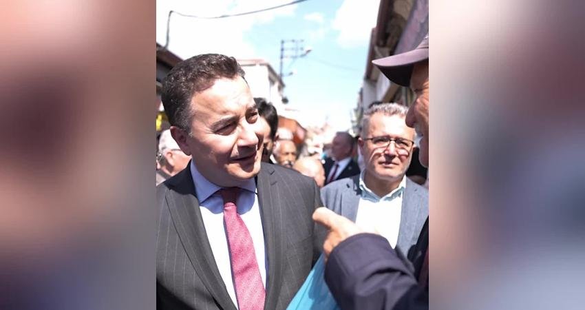 DEVA Partisi Genel Başkanı Ali Babacan, Çorum’da ziyaret ettiği bir