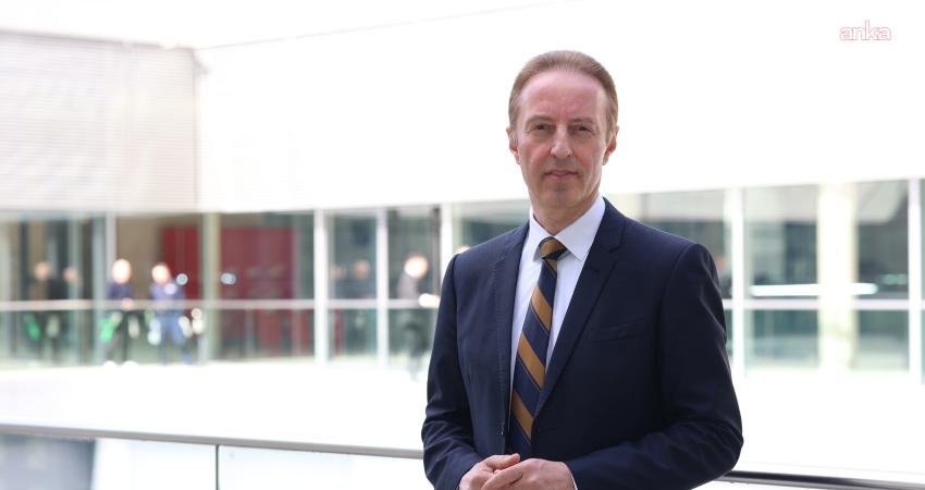Federal Meclis SPD Milletvekili Macit Karaahmetoğlu, Ölüm Vadisi–Santa Monica arasında