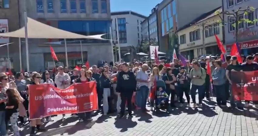Almanya genelinde 1 Mayıs etkinliklerinde sendikalar, iş güvencesinin zayıfladığına dikkati