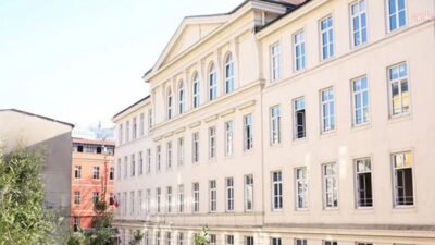Ankara 4. İdare Mahkemesi, Özel İtalyan Lisesi'nde, ücret ve çalışma