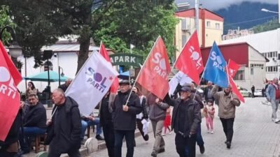 Artvin Demokrasi Platformu’nun çağrısıyla bir araya gelen Artvinliler, CHP Artvin