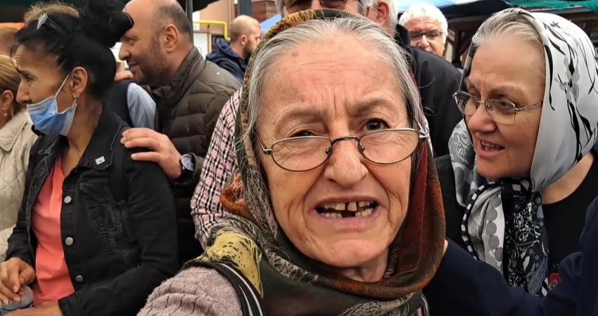 Artvin'de sahada çalışmalarını sürdüren CHP yöneticilerine yurttaşlar ekonomik sıkıntılarını dile getirdi.