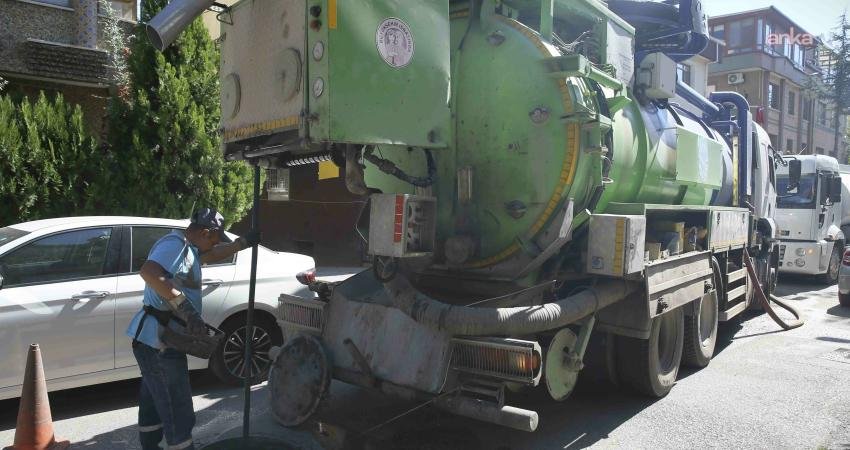 ASKİ Genel Müdürü Memduh Akçay’dan kurban atıkları ve su kullanımı uyarısı ASKİ Genel Müdürü Memduh Aslan Akçay, kurban atıklarının dere yatakları,