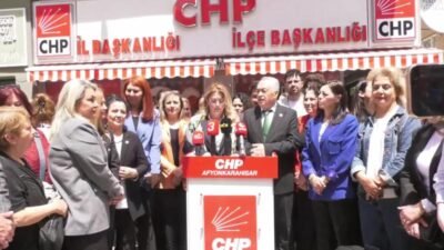 CHP Kadın Kolları Genel Başkanı Asu Kaya, CHP'den istifa ederek