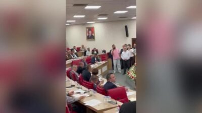 Aydın Büyükşehir Belediye Meclisi toplantısında, Efeler Belediye Başkanı ve CHP