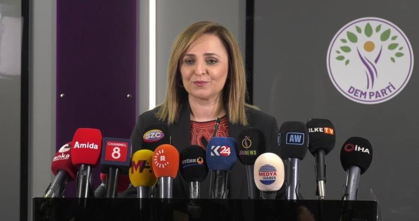DEM Parti Sözcüsü Ayşegül Doğan, "Terörsüz Türkiye" sürecine ilişkin, "Tanımlar