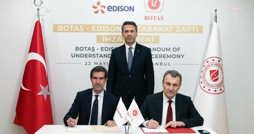 Bakan Bayraktar, BOTAŞ ile İtalyan enerji şirketi Edison arasında iş birliği mutabakatı imzalandığını açıkladı Enerji ve Tabii Kaynaklar Bakanı Alparslan Bayraktar, İstanbul Doğal Kaynaklar