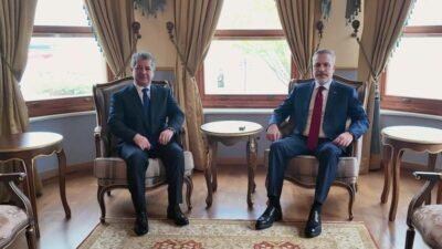 Dışişleri Bakanı Hakan Fidan, IKBY Başbakanı Mesrur Barzani ile görüştü.