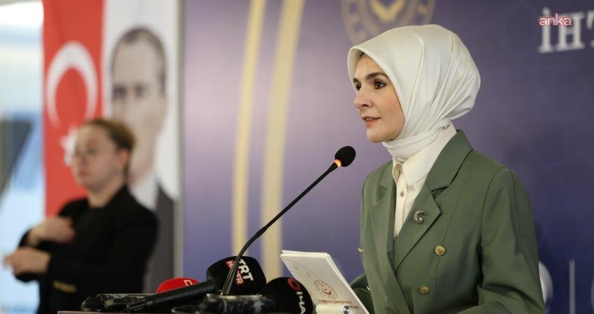 Aile ve Sosyal Hizmetler Bakanı Mahinur Özdemir Göktaş, 15 yaş