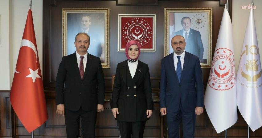 Aile ve Sosyal Hizmetler Bakanı Mahinur Özdemir Göktaş, Sağlık-Sen Genel Başkanı