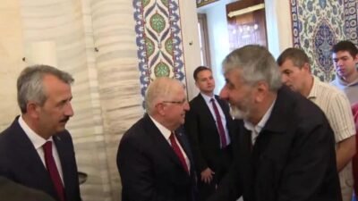 Milli Savunma Bakanı Yaşar Güler ile Türk Silahlı Kuvvetleri komuta