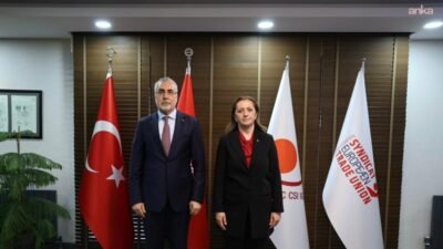 Çalışma ve Sosyal Güvenlik Bakanı Vedat Işıkhan, DİSK Genel Başkanı