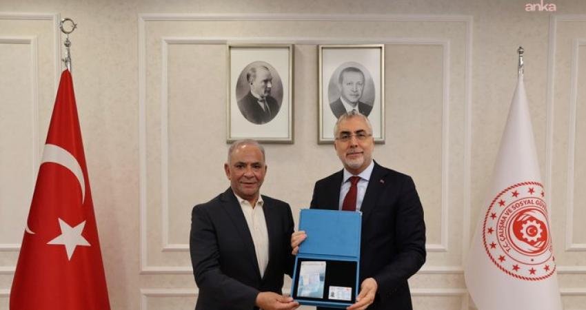 Çalışma ve Sosyal Güvenlik Bakanı Vedat Işıkhan, iş insanı Baqir
