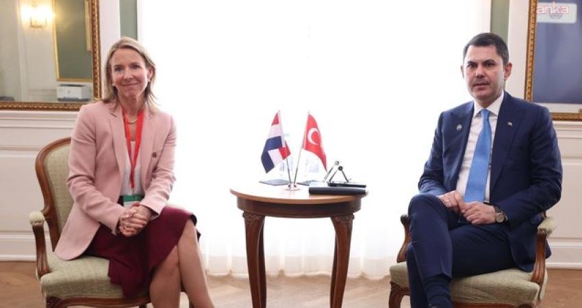 Çevre, Şehircilik ve İklim Değişikliği Bakanı Murat Kurum, Kopenhag'da Hollanda